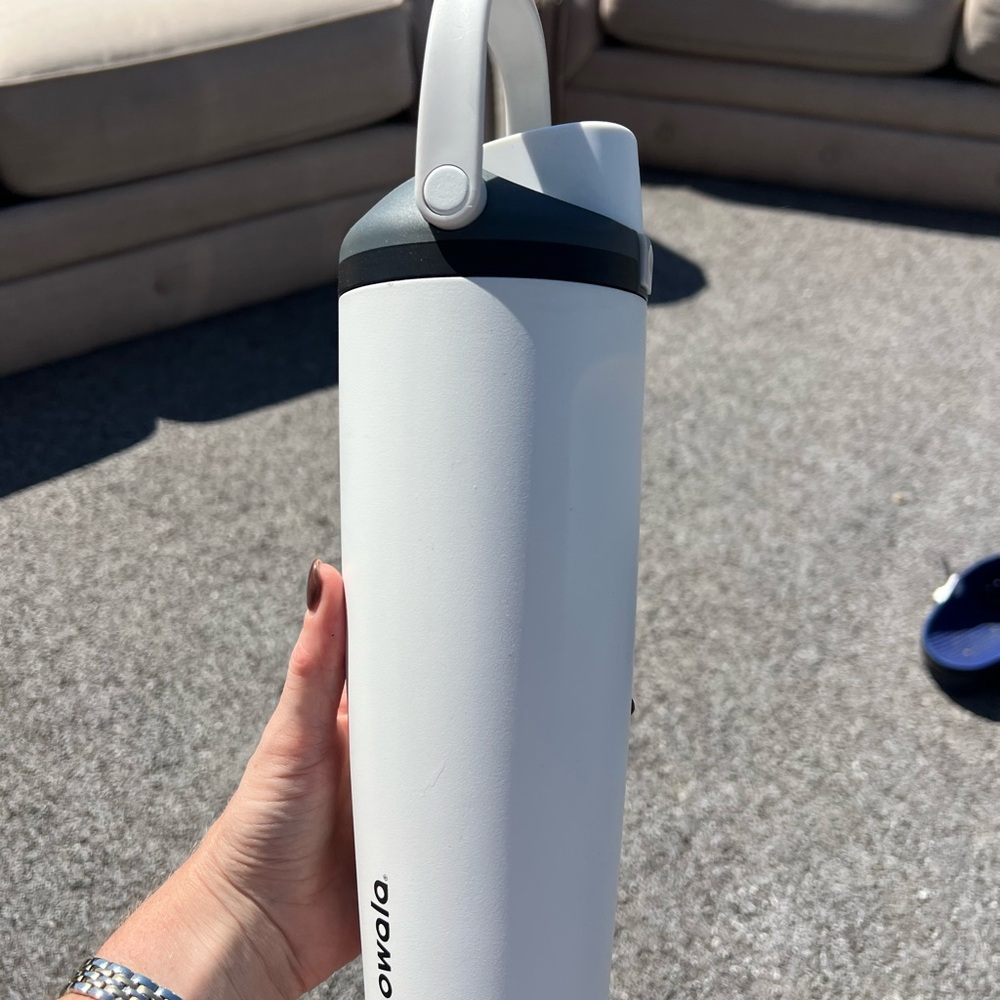 Owala White Insulated Water Bottle